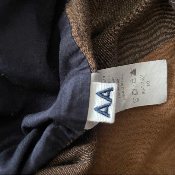 Roucha Tay Button Up, AA - Picture 6 of 7